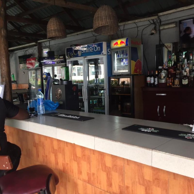 Bougainvillea bar 1